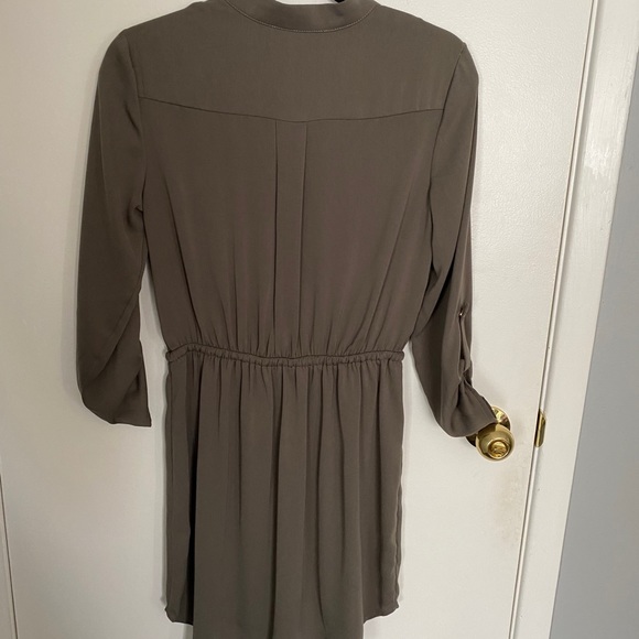 Navy Green Dynamite Dress - Picture 3 of 4